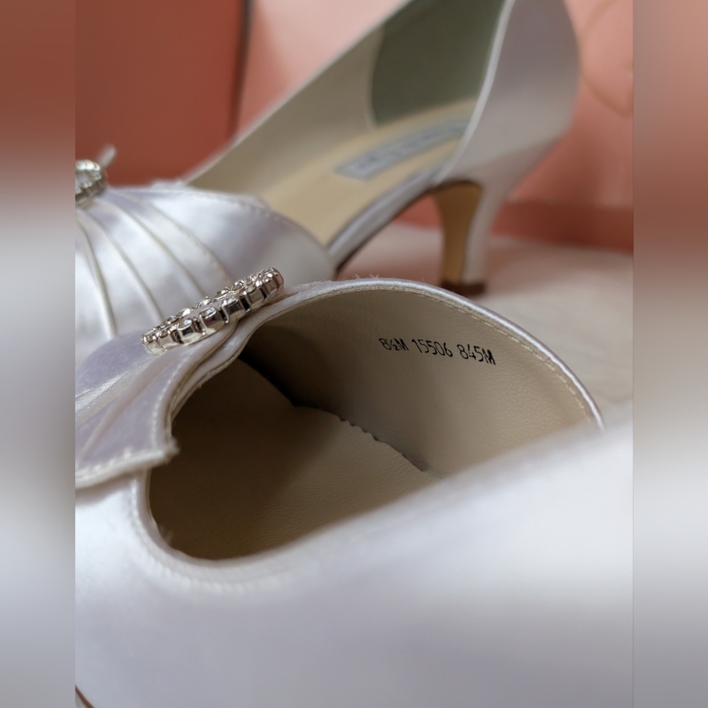 Bridal Satin Shoes | 8.5 | Touch Ups Women's 2" Tia Pump Rhinestone - Picture 9 of 12